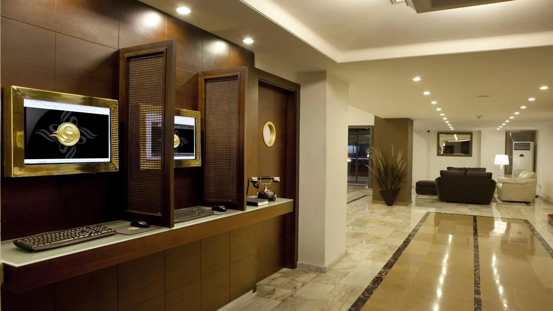 Susuzlu Atlantis Hotel Izmir 4*,